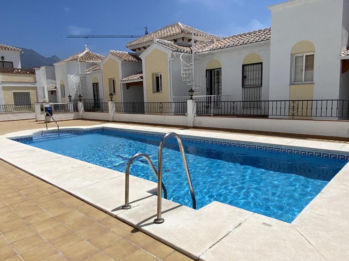 Chimenea Pinar 2 Apartments Casasol Нерха Екстериор снимка