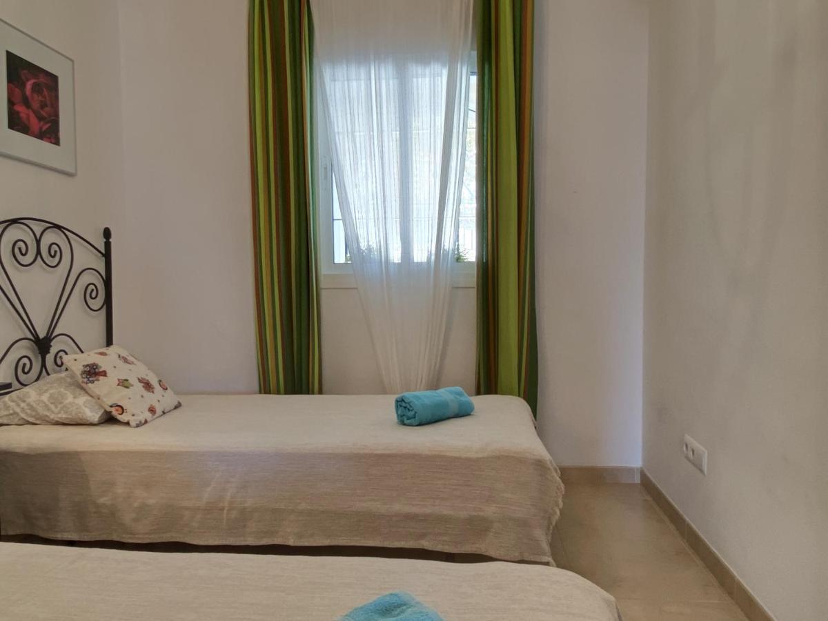 Chimenea Pinar 2 Apartments Casasol Нерха Екстериор снимка