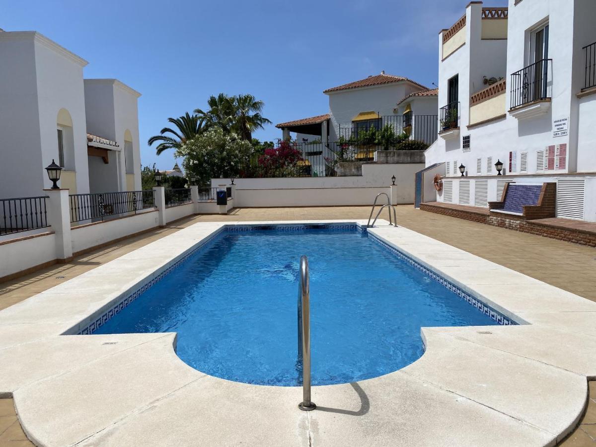 Chimenea Pinar 2 Apartments Casasol Нерха Екстериор снимка